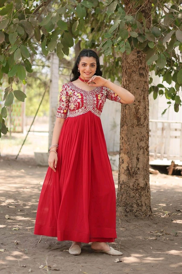 Antique Fashion 1 Designer Gown is luxury clothing Considered to be high quality Made by Zari Thread   Sequins Embroidery  This is Made for Desirable Women's who deserve it - Xxl (44), colour 2