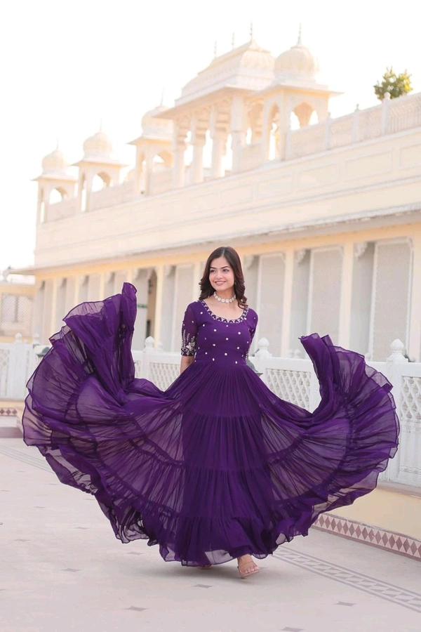 Antique Fashion 1 Designer Gown is luxury clothing Considered to be high quality Made by Zari Thread  Sequins Embroidery This is Made for Desirable Women s who deserve it - Xl (42), colour 1