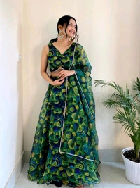 Antique Fashion 1 You gonna love elegance with Modern touch ,Here we Presenting Exclusive Real shoot Design 🌸
