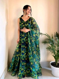 Antique Fashion 1 You gonna love elegance with Modern touch ,Here we Presenting Exclusive Real shoot Design 🌸