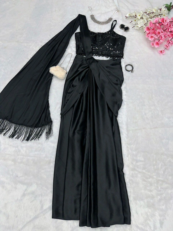 Antique Fashion 1 You gonna love elegance with Modern touch  Here we Presenting Designer western collection  - colour 1