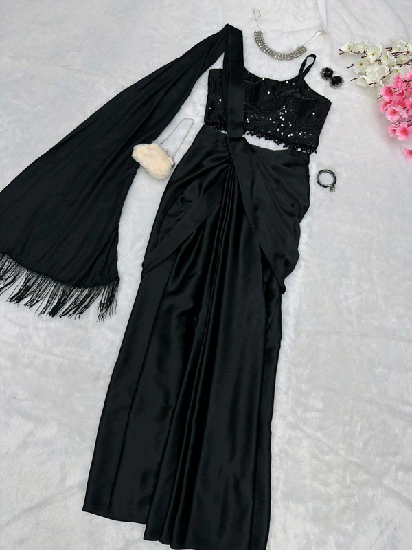 Antique Fashion 1 You gonna love elegance with Modern touch  Here we Presenting Designer western collection  - colour 1