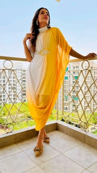 Antique Fashion 1 Radiant shades and effortless elegance Dive into the season s chicest trends - M (38), colour 3