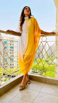 Antique Fashion 1 Radiant shades and effortless elegance Dive into the season s chicest trends - M (38), colour 3