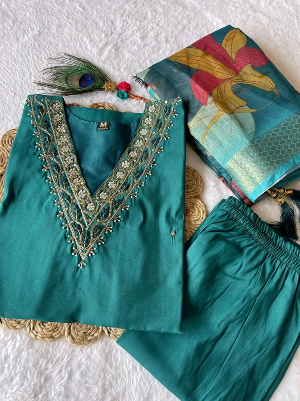 Antique Fashion 1 New Designers Kurti Pent Dupatta Set - L