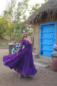 Antique Fashion 1 Gown love  - colour 3