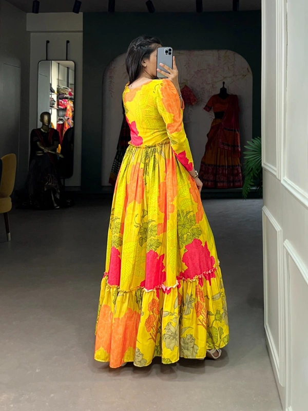 Antique Fashion 1 Grace and Glamour Silk Crepe Long Gown Elevates Evening Elegance  - colour 2