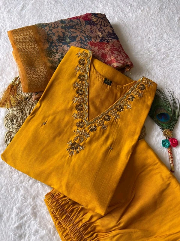 Antique Fashion 1 Kurti Pent Dupatta Set  - M, colour 2