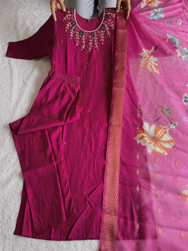 Antique Fashion 1 Premium Roman Silk Kurti Pent Collection - color 2, M