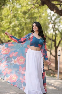 Antique Fashion 1 Absolutely  This Masterpiece deserves a Place in every Wardrobe Its Timeless beauty and equisite craftsmanship make it must have - color 1