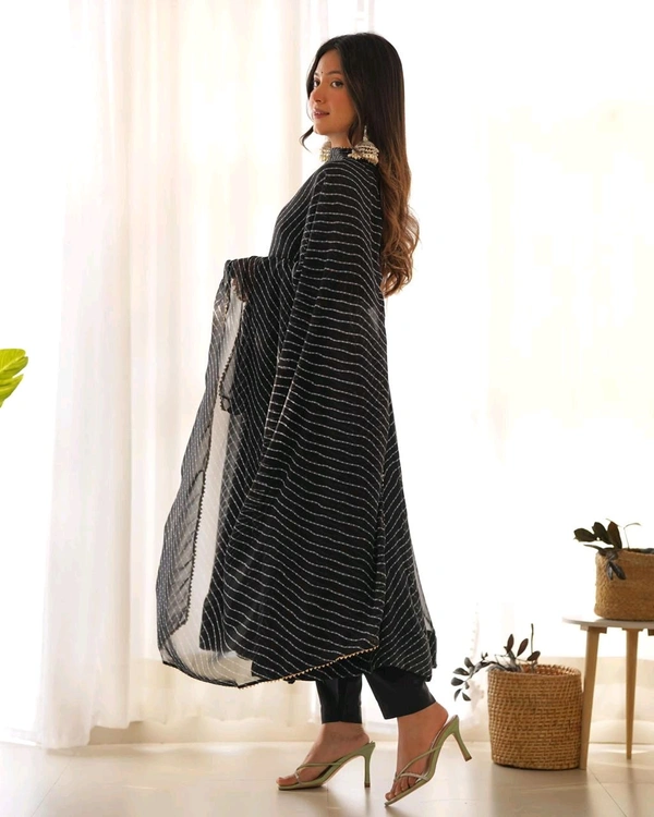 Antique Fashion 1 Anarkali Suit Set  - Xl 42, Black