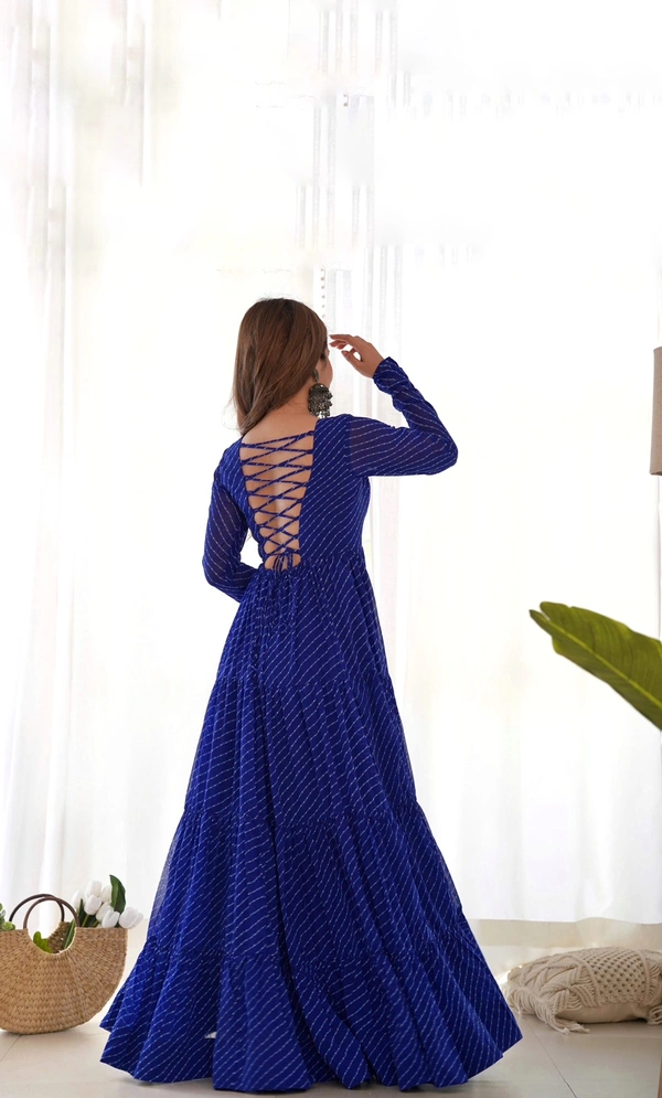 Antique Fashion 1 This colourfull laheriya & fresh look outfit is perfect for upcoming navratri which provides you more comfort and style - Xs, colour 1