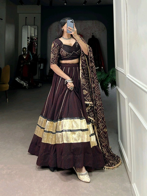 Antique Fashion 1 Bandhej dreams and vintage beams  all wrapped up in georgette gleam