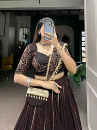 Antique Fashion 1 Bandhej dreams and vintage beams  all wrapped up in georgette gleam