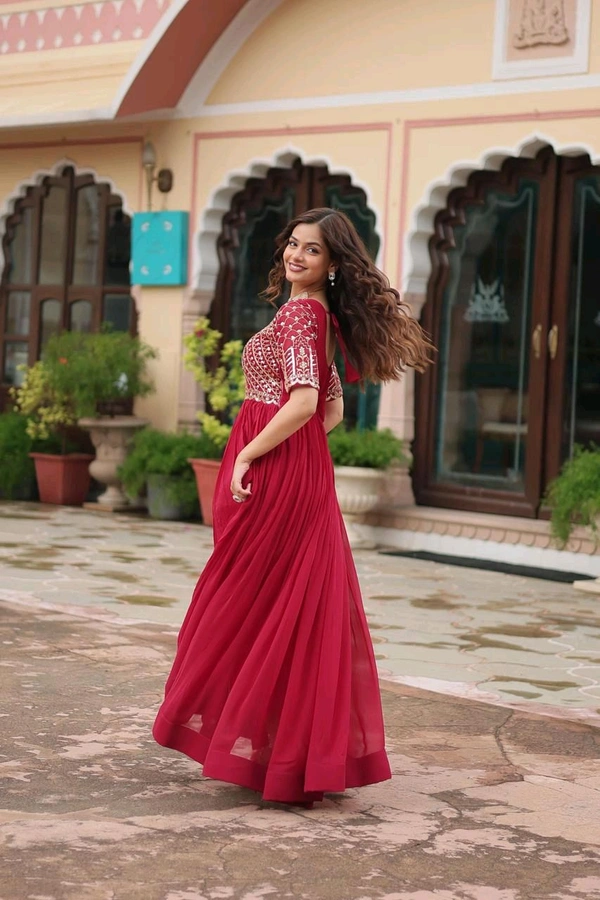 Antique Fashion 1 Gown Love - colour 2, XL