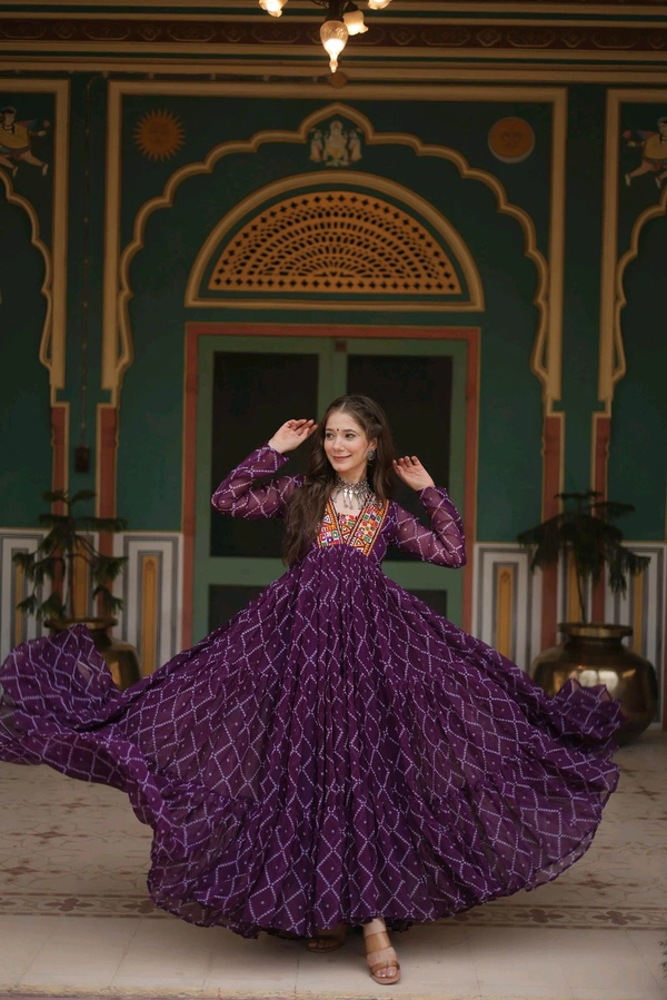 Antique Fashion 1 Gown Lover - colour 1