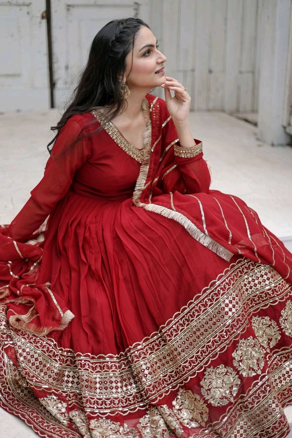 Antique Fashion 1 Faux Blooming Gown with Dupatta With Attractive Embroidered Sequins work with Lace Border - Maroon, Xxl