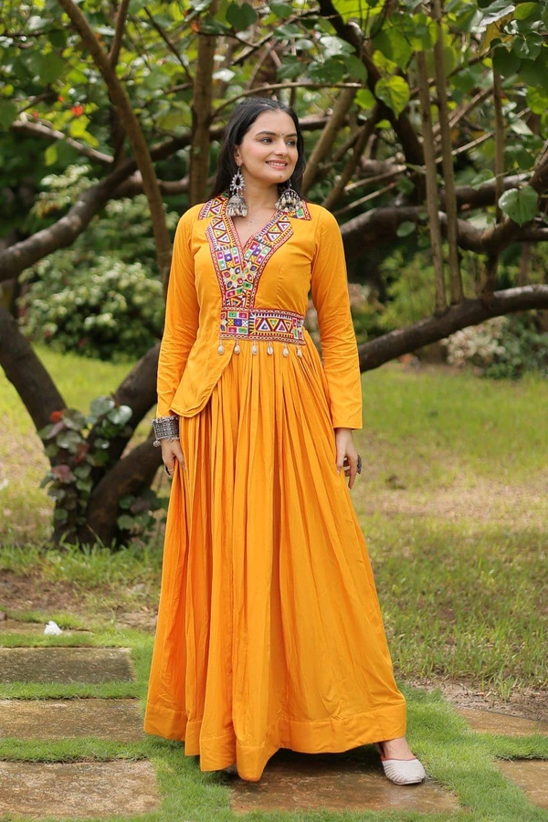 Antique Fashion 1 Celebrate the spirit of Navratri with our exclusive collection of Navratri dresses. From vibrant colors to intricate Kutchi Gamthi find the perfect dress for each day of the