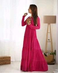 Antique Fashion 1 This colourfull laheriya & fresh look outfit is perfect for upcoming navratri which provides you more comfort and style - M, colour 2