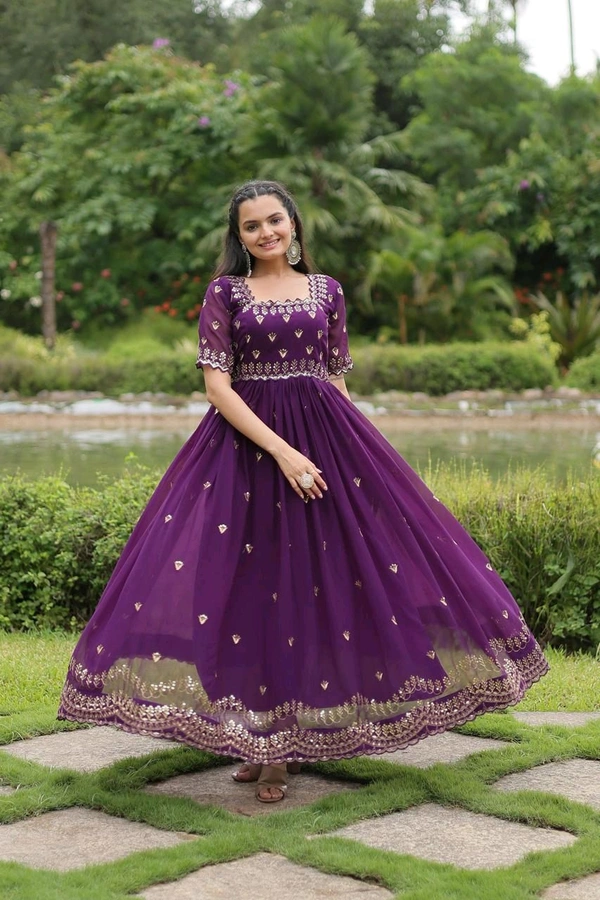 Antique Fashion 1 Gown Love - XXL, colour 1