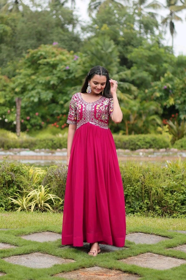 Antique Fashion 1 Gown Love  - colour 1, L
