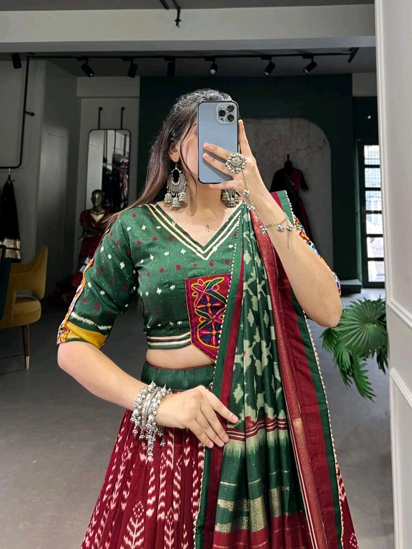 Antique Fashion 1 Glow in Dola Silk  - colour 2