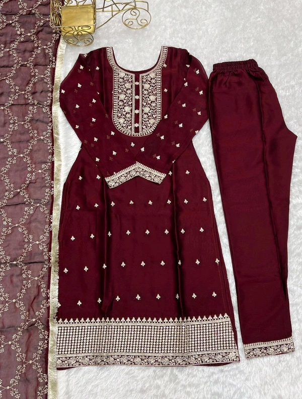 Antique Fashion 1 REGISTERED TM PATENTED BY OWNER PRESENTING NEW UPCOMING FESTIVAL SEASON BEAUTIFUL PURE BLOOMING RANGOLI SILK FABRIC STRAIGHT FIT KURTA WITH DUPPTA SET TROUSERS READY TO WEAR - 2XL