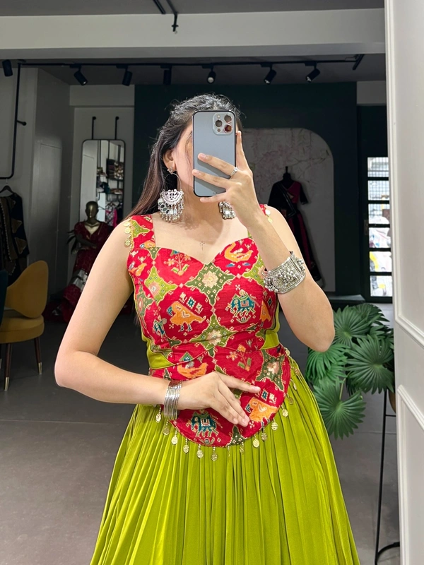 Antique Fashion 1 Occasion Vibes in Rayon & Silk Fusion - parrot green