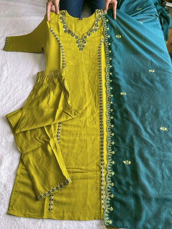 Antique Fashion 1 Kurti Pan Dupatta Set Collection  - 2XL