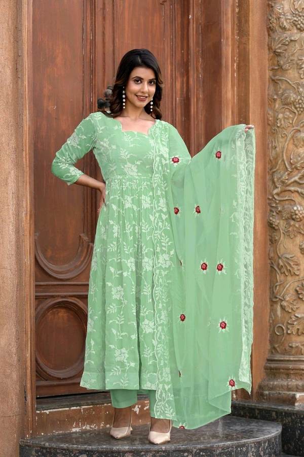 Antique Fashion 1 Premium Quality Resham Embroidery Suit Set With Dupatta And Pant      - M, colour 2