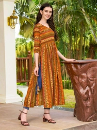 Antique Fashion 1 Geometric Printed Naira Kurta With Handmade Latakans   - colour 1, S