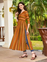Antique Fashion 1 Geometric Printed Naira Kurta With Handmade Latakans   - colour 1, S