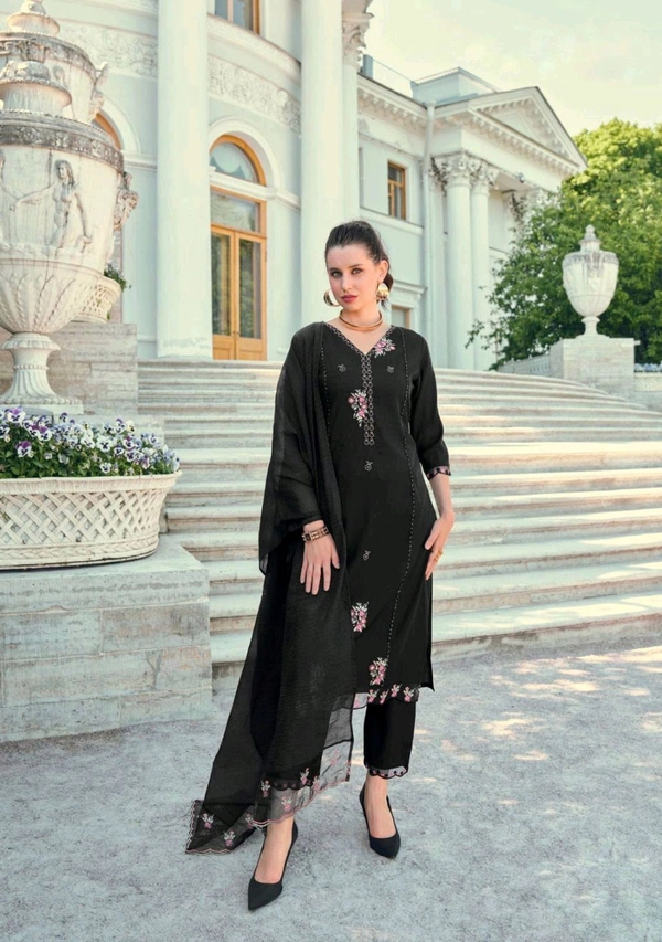 Antique Fashion 1 TOP Embriodary  Handwork on Viscose Silk Fabric with Daman Sleeve work  Crosio Lace  Inner  - colour 1, XL