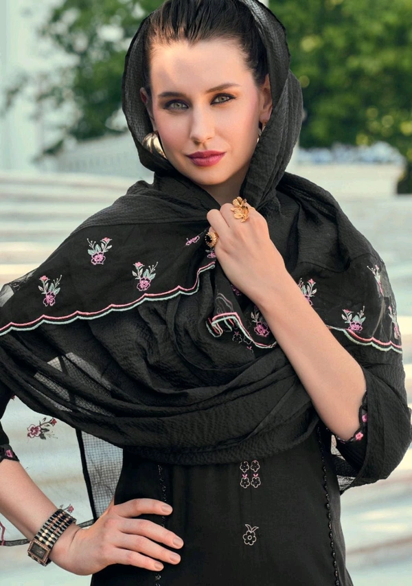 Antique Fashion 1 TOP Embriodary  Handwork on Viscose Silk Fabric with Daman Sleeve work  Crosio Lace  Inner  - colour 1, XL
