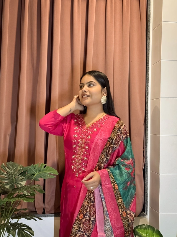 Antique Fashion 1 𝑲𝑼𝑹𝑻𝑰 PANT 𝑾𝑰𝑻𝑯 𝑫𝑰𝑮𝑰𝑻𝑨𝑳 𝑷𝑹𝑰𝑵𝑻 - XL