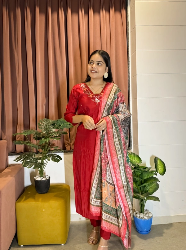 Antique Fashion 1 𝑲𝑼𝑹𝑻𝑰  PANT 𝑾𝑰𝑻𝑯 𝑫𝑰𝑮𝑰𝑻𝑨𝑳 𝑷𝑹𝑰𝑵𝑻 - XL