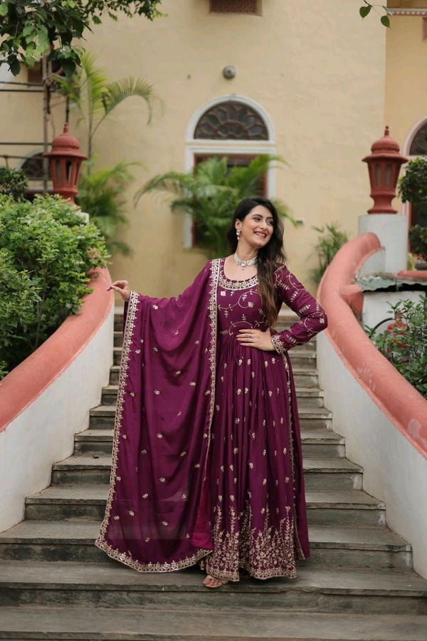 Antique Fashion 1 Get ready to shine with these stunning outfit Made from Chinon And Sequins Embroidered Work. Discover the perfect ensemble to add a touch of glamour to your wardrobe and stand out from the crowd - colour 1, XL