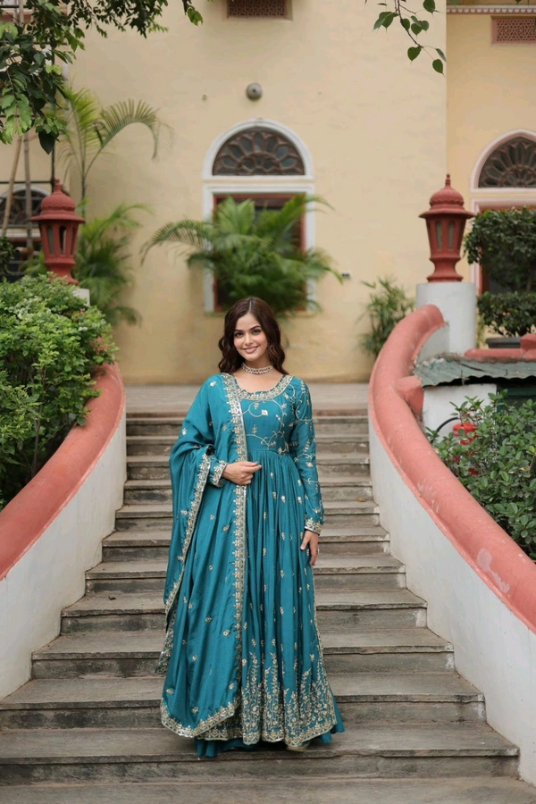 Antique Fashion 1 Get ready to shine with these stunning outfit Made from Chinon And Sequins Embroidered Work. Discover the perfect ensemble to add a touch of glamour to your wardrobe and stand out from the crowd - colour 2, XL