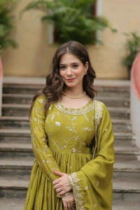 Antique Fashion 1 Get ready to shine with these stunning outfit Made from Chinon And Sequins Embroidered Work. Discover the perfect ensemble to add a touch of glamour to your wardrobe and stand out from the crowd - colour 3, XXL