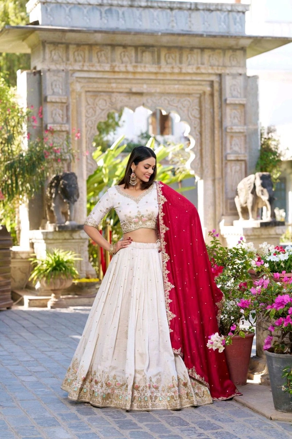 Antique Fashion 1 A bridesmaid statement in serene shades   - Note :- Flair :- 4.5 Meter