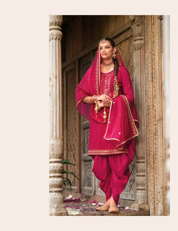 Antique Fashion 1 Presents it’s New Catalogue - XXL