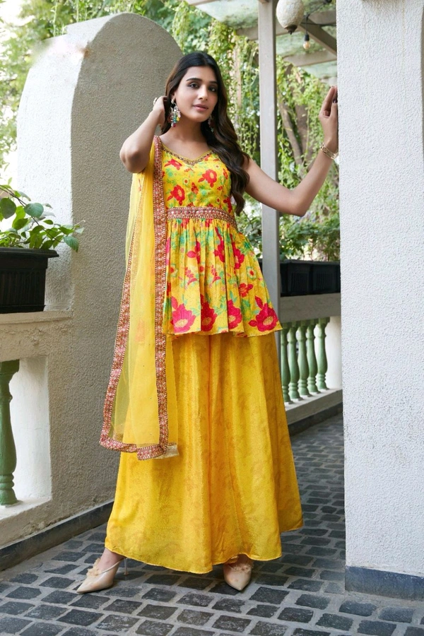 Antique Fashion 1 Kurti Plazo Set - M