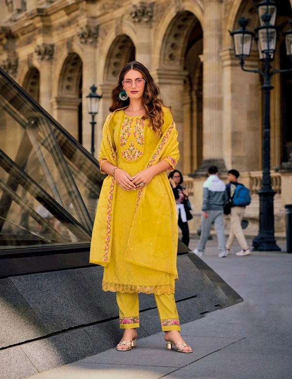 Antique Fashion 1 Exclusive Trending New Designer Kurti Pant Collection  - L