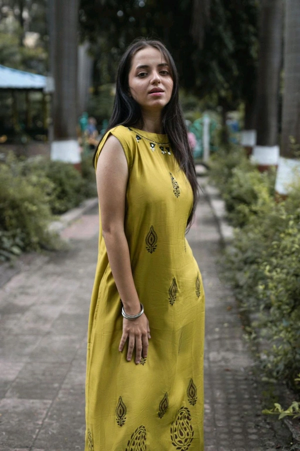Antique Fashion 1 Kurti Plazo Set Collection  - L, colour 2