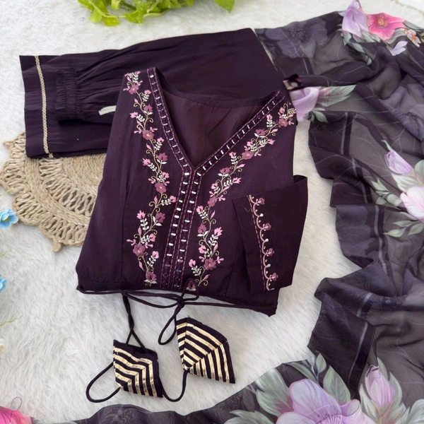 Antique Fashion 1 Kurti Pant Collection  - M