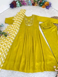 Antique Fashion 1 Kurti Pant Set  - M