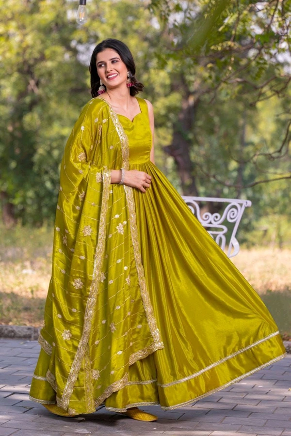 Antique Fashion 1 Designer Gown With Dupatta Collection  - colour 1, S