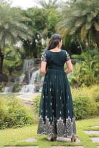 Antique Fashion 1 Only Gown  - XL, colour 2