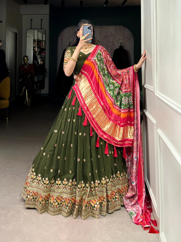 Antique Fashion 1 Wedding Collection  - colour 1