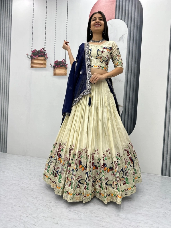 Antique Fashion 1 Wedding Wear Lehenga  - Blause size (Xl)